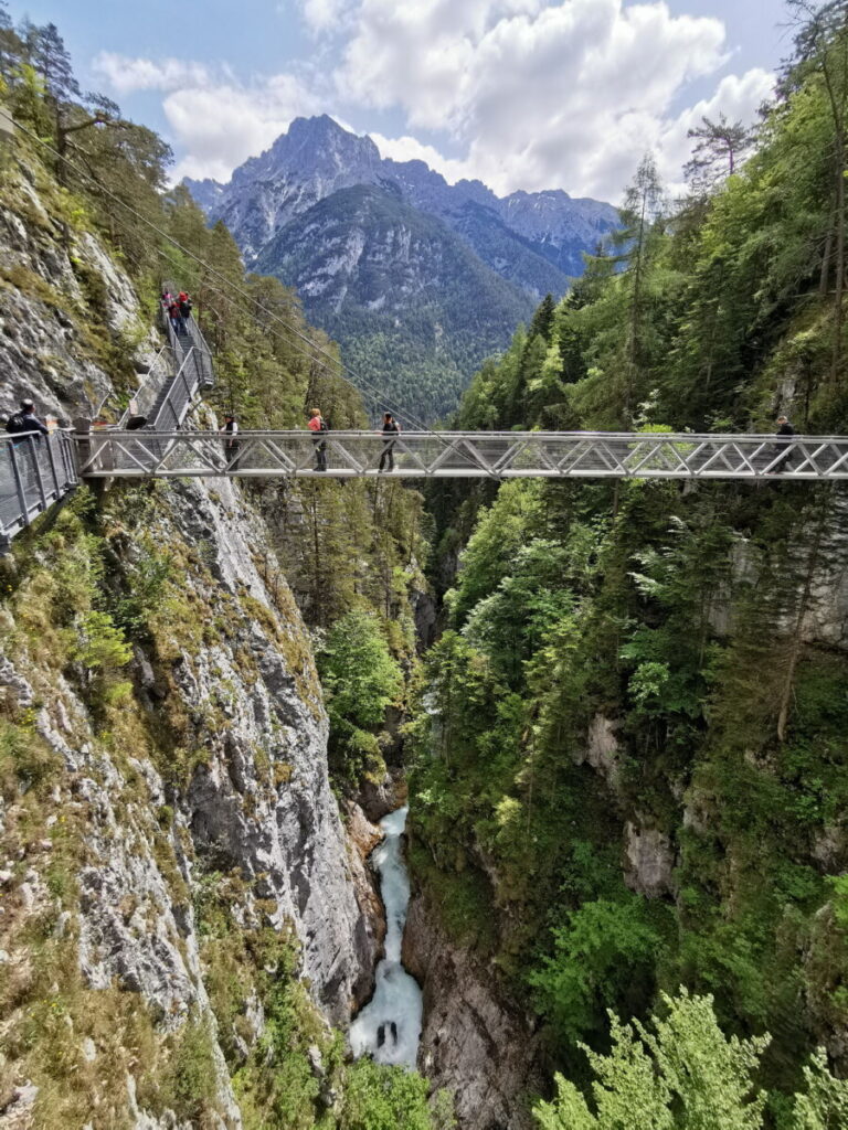 Urlaub in Deutschland mit viel Bergen: Besuch in der Leutaschklamm