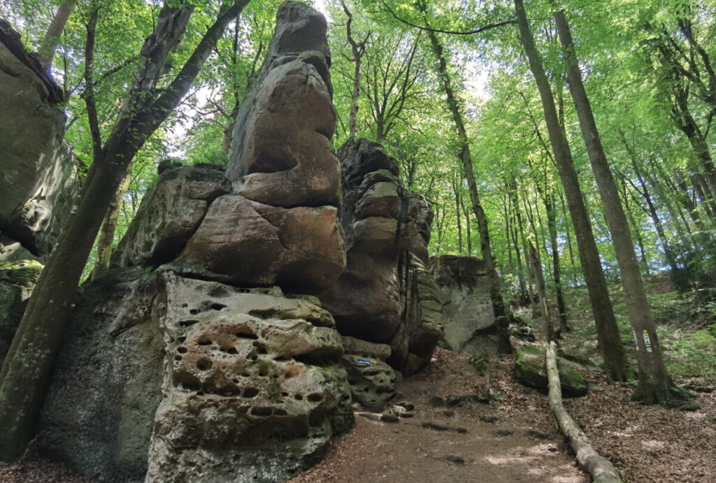 Mullerthal Trail Route 2 mit den Felsen beim Labyrinth